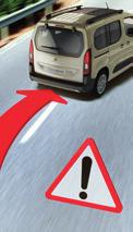 19 ASISTENČNÍCH SYSTÉMŮ PRO JEŠTĚ VĚTŠÍ BEZPEČÍ BAREVNÝ HEAD-UP DISPLAY * Díky tomuto zařízení může řidič neustále sledovat dění na vozovce,