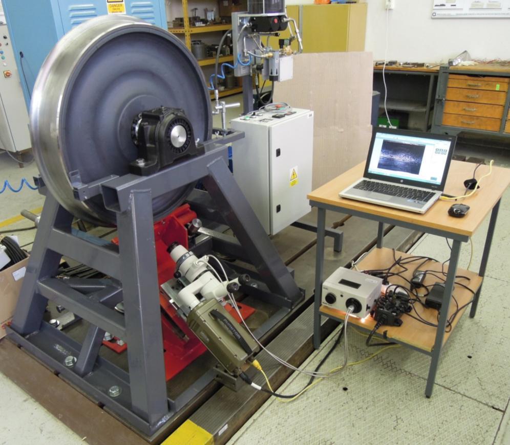 MATERIÁL A METODY a kontaktní element je zatížen danou silou. Následuje sběr dat a ukončení experimentu (odlehčení kontaktu a zastavení pohonu).