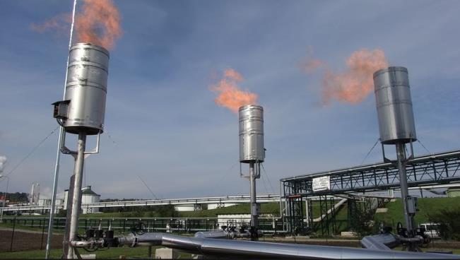 Pouze kogenerační jednotka, která je v provozu přináší provozovateli úsporu a zisk. Ztrátu na nevyrobené elektrické energii a teple.