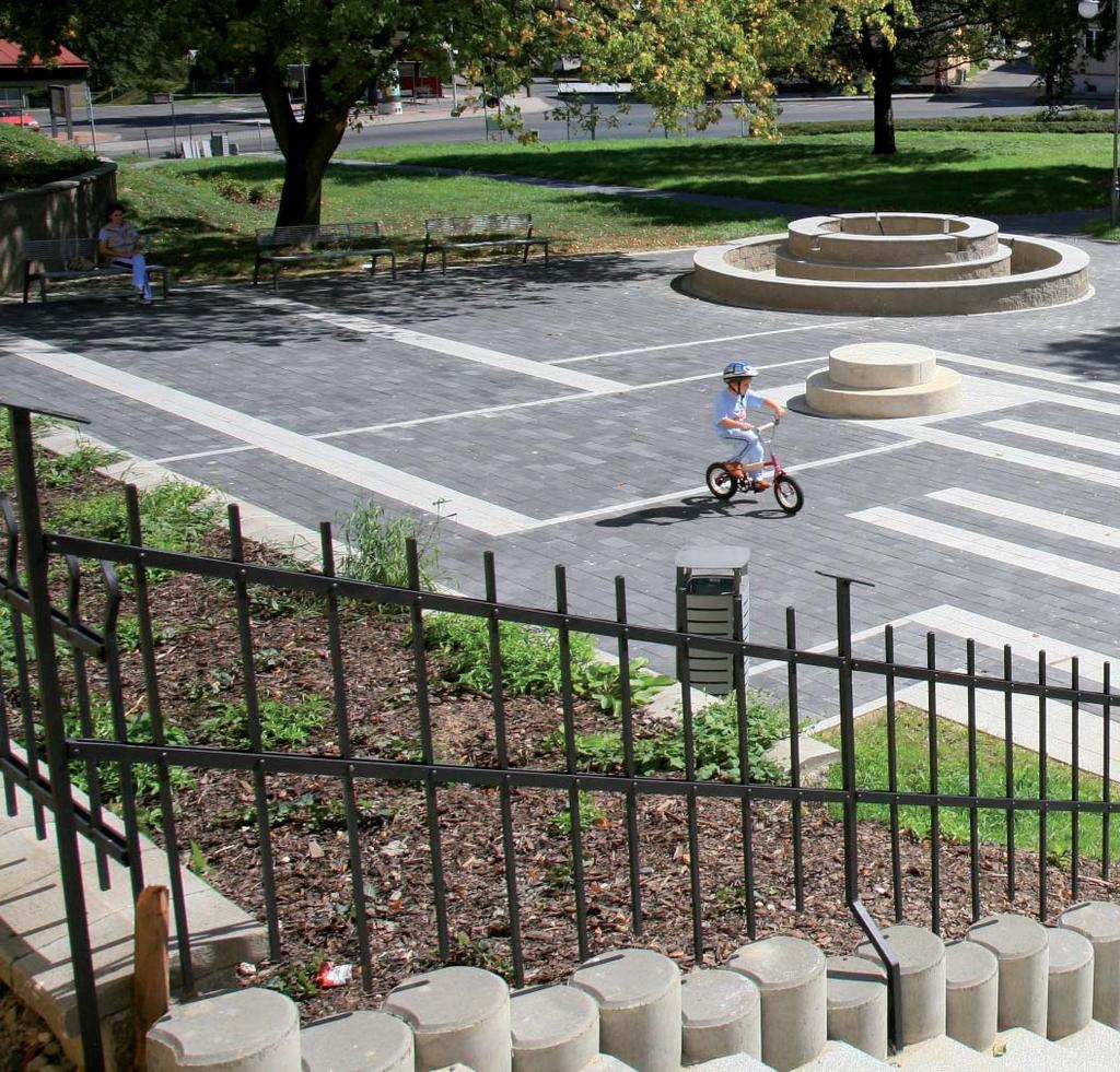 Kolonáda Kampa Nostalgie Decor Vřídlo Promenáda Diana Eko-flor Grafico Olympie Uni Beha Stone Betonový bloček S Schody jsou v zahradách, parcích, u domů a na dalších místech nepostradatelné pro