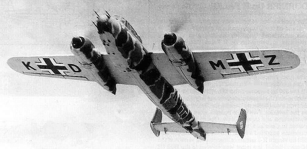 Dornier Do 217 byl bombardér, následník typu Do 17.