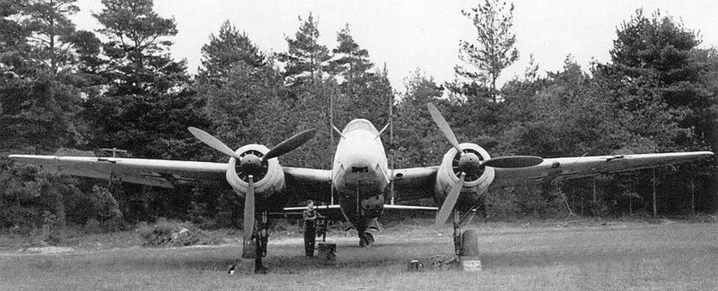 Junkers Ju 88 G Junkers Ju 88 byl německý víceúčelový vojenský letoun, který sloužil od počátku až do konce druhé světové války.