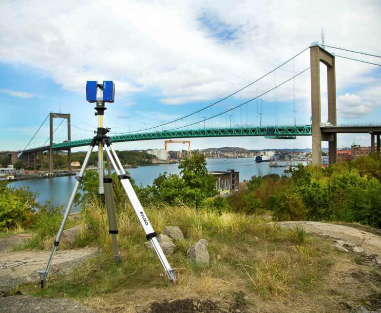 MOBILNÍ MĚŘICÍ STROJE FARO MOBILNÍ MĚŘICÍ STROJE FARO Při 3D skenování je používán laserový paprsek o bezpečné vlnové délce.