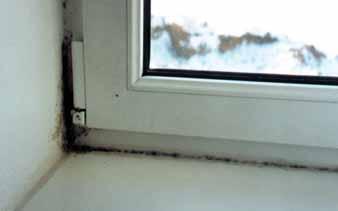To spolu s výměnou nebo novou montáží moderních oken má za příčinu téměř hermetické uzavření objektu, které znemožňuje únik vlhkosti vznikající v interiéru.