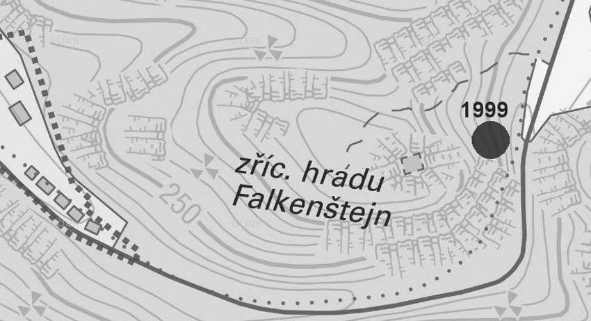 Nejstarší keramika z hradu Falkenštejn u Jetřichovic Vladimír Peša V průběhu zimy 1998/1999 došlo erozí k odkrytí svahovin na východní straně pod skálou Falkenštejna - nejznámějšího hradu Českého