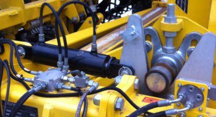 Návrh hydraulického okruhu Mechanické rozváděče RB a RC Mechanické rozváděče RB a RC se na stávajícím stroji nenachází.
