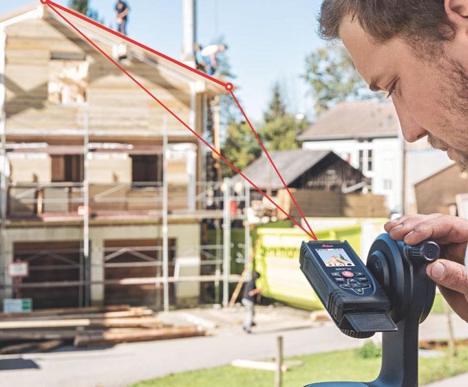 Leica DISTO X4 Určení pro světlé prostředí, měření venku Kamera - digitální hledáček DISTO X4 má kameru, která dovoluje snadno zacílit vzdálené objekty i za sluníčka.