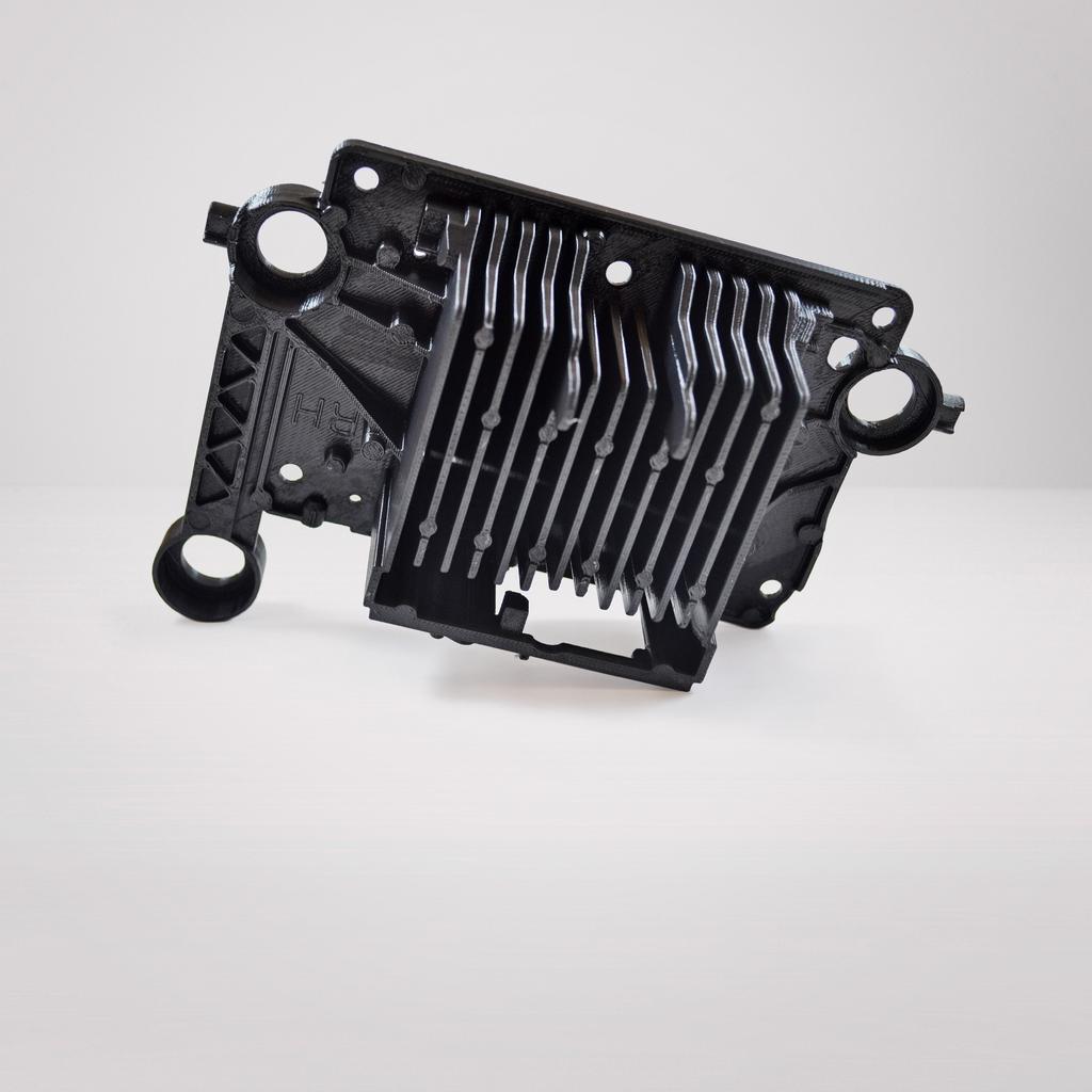 Dostupný i funkční 3D tisk z termoplastů Dnes celosvětově nejrozšířenější metoda 3D tisku FDM/FFF je ideální pro rychlou výrobu konstrukčních prototypů i třeba malosériovou výrobu plně funkčních dílů.