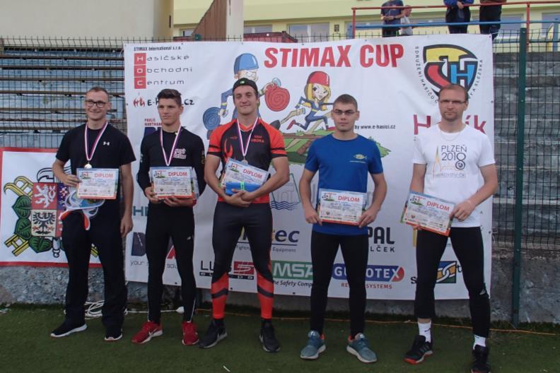 místo Jiří Pták, Bochov 18,79 5. místo Tomáš Beneš, Lhenice 18,84 10) dorost chlapci + muži od 17 let 24 závodníků 1.
