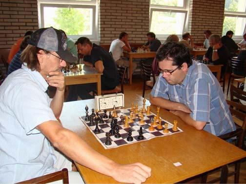Účast hráčů ŠOK na turnajích Kromě soutěží družstev se hrají i obvykle jednodenní turnaje, ať již v rapid šachu, nebo v blickách.