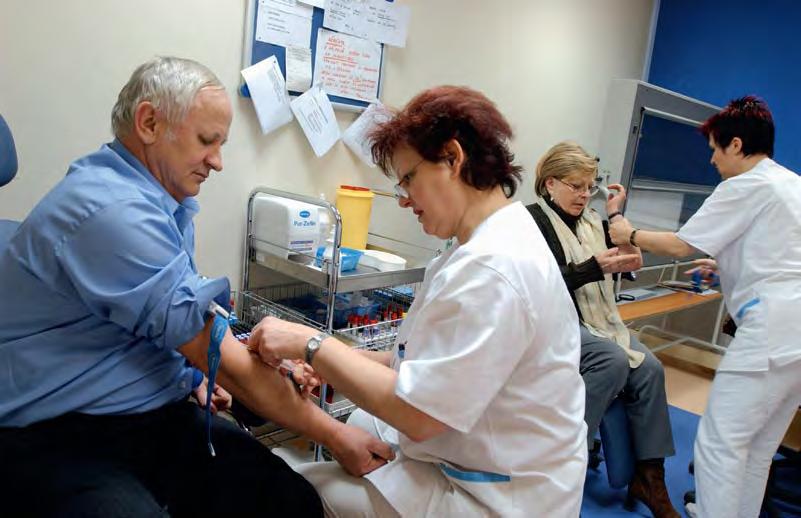 www.euro.cz 25 zdravotnictví report Dopad restrikcí. Laboratoře patří do segmentu, který bude ve zdravotnictví letos nejvíce postižen snížením příjmů. FOTO Martin Pinkas hojnosti.