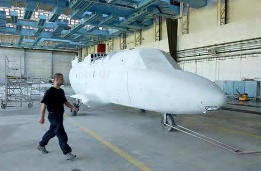 www.euro.cz 27 letectví report LÉTAJÍCÍ LEGENDA. Letadla řady L-410 byla oblíbená nejen v Rusku. Jejich modernizovaná verze může získat nové zákazníky. FIRMA ROKU.