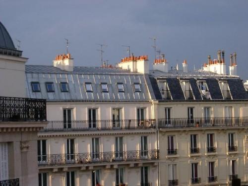 Paříž - nevhodné plechové střechy Vlna veder 2003 - přes 70 000 obětí v Evropě!