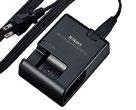 Multifunkční Battery Pack MB-D17 D500 Přístroj je napájen jednou baterií EN-EL15, EN-EL-18a nebo osmi tužkovými bateriemi R6/AA.
