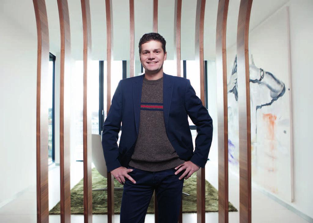 Petr Máca (31) má rád beton jeho oborem je experimentální vývoj vysokohodnotného betonu se zvýšenou odolností proti zatížení rázem a vysokou schopností absorpce a disipace energie výbuchu.