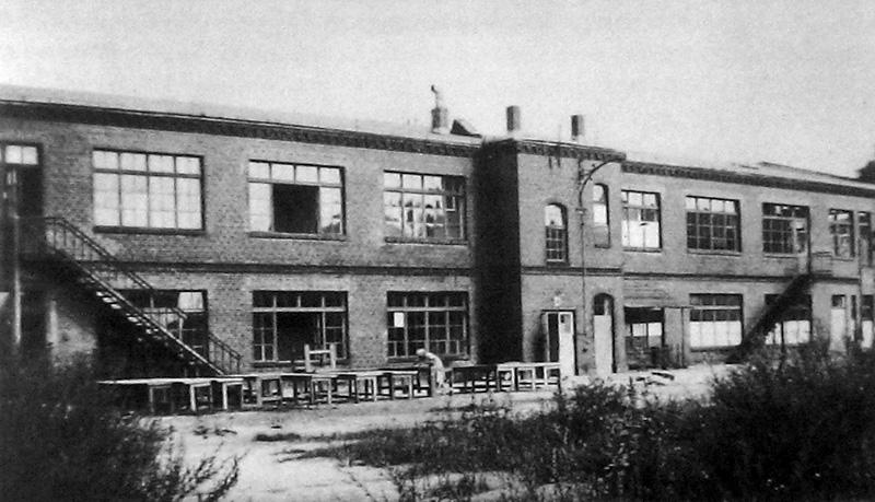 Bauhaus Berlín (1932 1933) ředitelem Ludwig Mies van der Rohe nový pedagog: Lilly Reich 11.