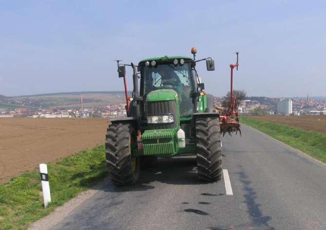 6.2.1 Příčiny související se specifickými rozměry a konstrukcí Zemědělská technika se odlišuje od silničních vozidel svými největšími povolenými rozměry, především pak svojí šířkou.