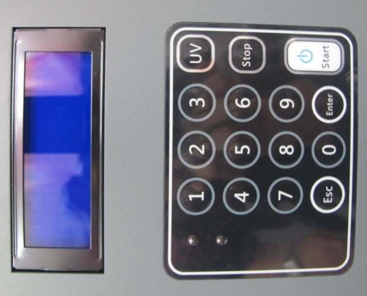 LCM panel a klávesnice LCM klávesnice - LCM display informuje o instrukcích pro práci a stavu program izolace. - Klávesnice je použita pro volbu funkcí a pro vložení kódů testu.