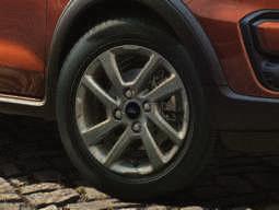 FORD KA+ Modely Active Standardní prvky výbavy navíc oproti výbavě Ultimate Tempomat Kožený volant s béžovým prošíváním Přední a zadní odolné podlahové rohože Odolná rohož v zavazadlovém