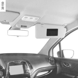 BEZPEČNOST DĚTÍ: deaktivace, aktivace airbagu předního spolujezdce (2/3) 3 A A VÝSTRAHA Z důvodu neslučitelnosti spuštění airbagu spolujezdce vpředu a umístěním dětské sedačky zády ke směru jízdy,