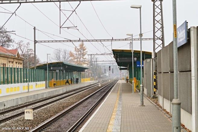 a krátký traťový úsek mezi nimi, procházející oblastí Stromovky.