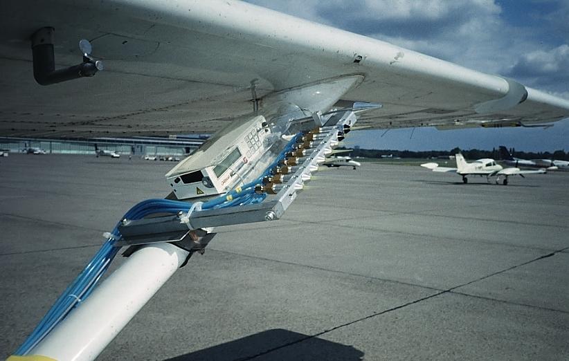 Application examples: ambient air Spectrometer mounted at a Cessna wing cross beam with a isokinetic inlet for particle sampling inlet during flight.