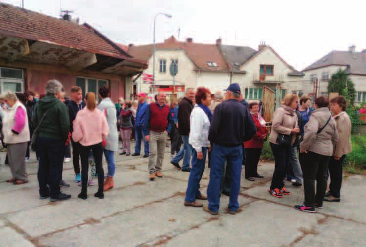Město chystá web o historii areálu O letošních letních prázdninách byla vybrána firma a koncem září se dělníci vítězné společnosti Demstav Group pustili do práce, začali rozebíráním střechy.