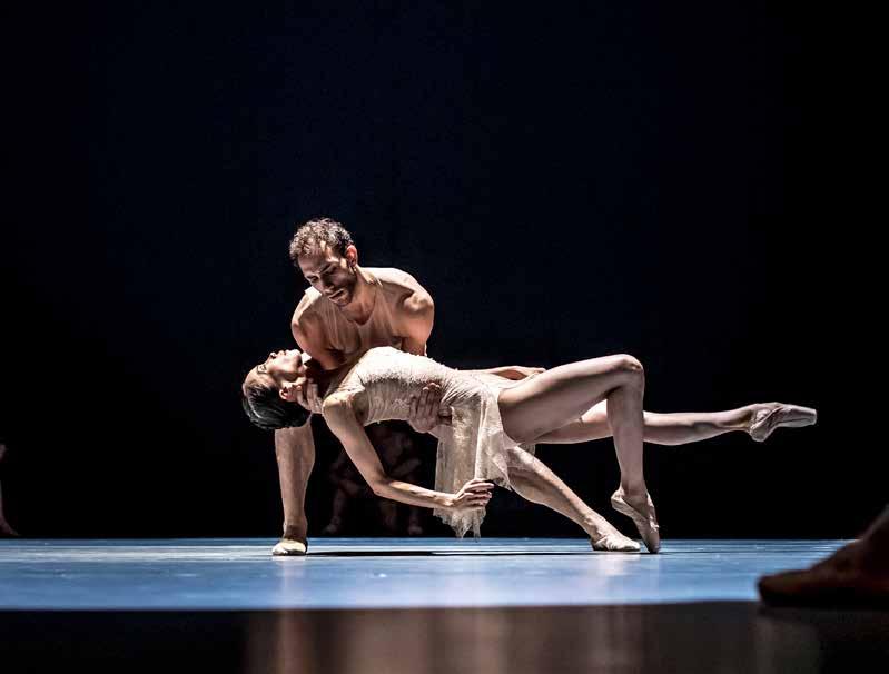BALET > UVÁDÍME Slovanský temperament Aspekty Katarzyny Kozielské DUMKA Choreografie: Ondřej Vinklát Hudba: Antonín Dvořák (Dumka č. 4, op.
