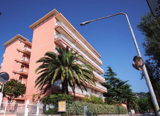 a poznat oblast Ligurie, ale zároveň i známá místa jako je Monaco (17 km), Nice (46 km) nebo slavné festivalové městečko