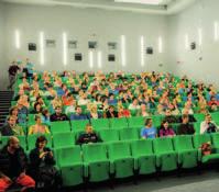 STADT DER KULTUR UND UNTERHALTUNG Kino,