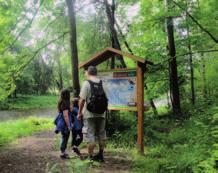 ... M ĚSTO PRO TURISTY Pohyb v přírodě, poznání, toulky při řece v upraveném lesoparku.