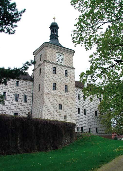 Březnice 13 Rozsáhlý kraj kolem středních a jižních Brd ovládali odedávna příslušníci mocného a rozvětveného rodu Buziců, rodu s erbem kančí hlavy.