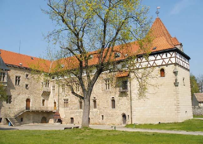 Budyně nad Ohří 15 Kraj při dolní Ohři byl osídlen od pradávna. Po příchodu Slovanů ležel na pomezí mezi územím Lučanů a Čechů.