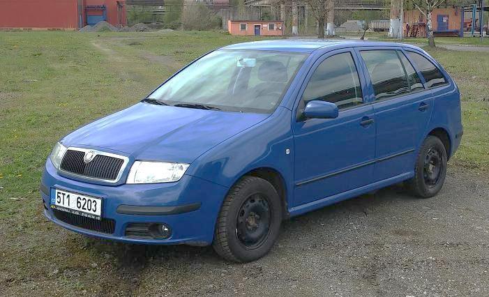 nákladní automobil, skříňový vyrobeno 2007 najeto 240 352 km objem motoru 1 422 ccm nafta 59 kw platnost STK 10/2017 modrá výbava elektrická přední okna, elektrická zrcátka, autorádio, zámek