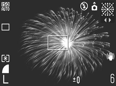 Ohňostroj Zaznamená ohňostroje na obloze ostře a v optimální expozici.