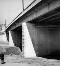 8 Transverse load distribution of the bridge in Brno Obr. 7 Most v Námestovû Fig. 7 Bridge in Námestovo Od roku 1950 byly zavedeny spfiaïené mosty (napfi.