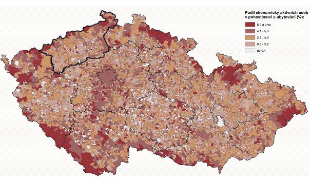 tedy zaznamenán 29% nárůst. Téměř dvě pětiny peněz byly vydány za zboží, po jedné pětině za stravování a ubytování. Češi na svých domácích cestách utratili 106 mld. Kč.