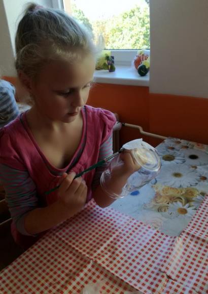 Další malířské podobizny zvířat namalovaly Martina a Michaela Pražská, komiks připravila Jaruška Hudzieczková.