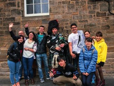průměrný věk 30 let (v létě 22 let) Edinburgh, nádherné hlavní město Skotska, přímé lety z Prahy, WiFi zdarma, kvalitní škola, 2 týdny kurzu od 9 930 Kč, 12 týdnů kurzu od 49 860 Kč!