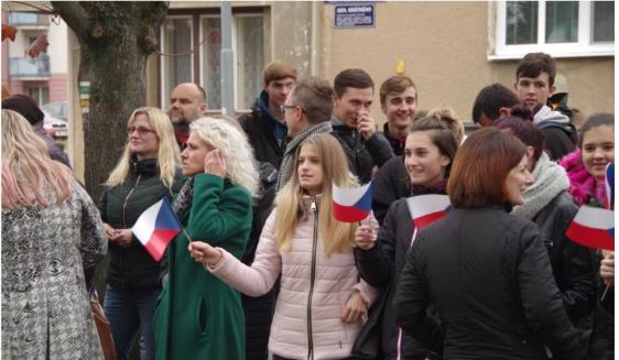 Ohlasy z kampaně Cílem bylo, aby i naši žáci měli dostatek podnětů k tomu, aby si sami utvářeli obsah pojmů vlastenectví, odvaha, práce, zodpovědnost, pomoc, podpora, lidskost.