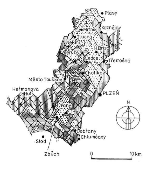 Obr. 8 Geologické a tektonické schéma podle Peška (1968) (legenda viz obr. 5) Odlišné názory na tektonickou stavbu plzeňské pánve přinášejí Opekar a Spudil (1986).