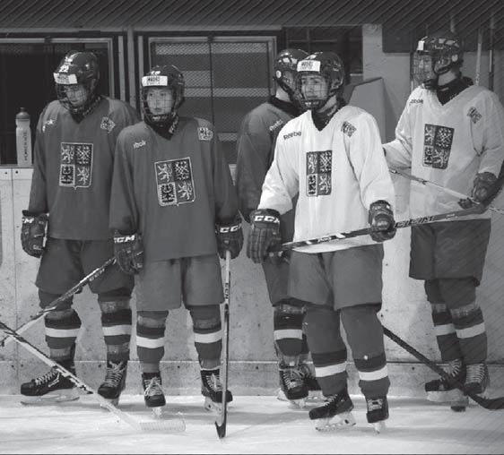 Právě dnes před hokejovým derby absolvovali členové širšího národního výběru po přípravě na suchu také dvě tréninkové jednotky na ledě.