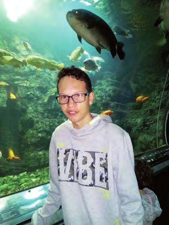 Pak ještě relaxujeme v lanovém centru, kde se nejvíc vyřádí naše Nikolka. Ale i my už trochu větší si to užíváme. Protože je moc hodin, vyrážíme směr Praha.