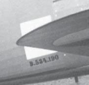 srpna 1938 byly na letadlech zamalovány plukovní znaky. U některých letek došlo i k odstranění písmen a čísel na trupu a byly nahrazeny geometrickými obrazci různých barev.