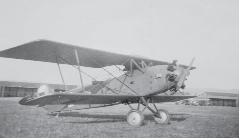 Aero A.11/A.211 V roce 1923 továrna Aero zalétala prototyp nového lehkého bombardovacího, pozorovacího a zvědného dvoumístného letounu A.12.