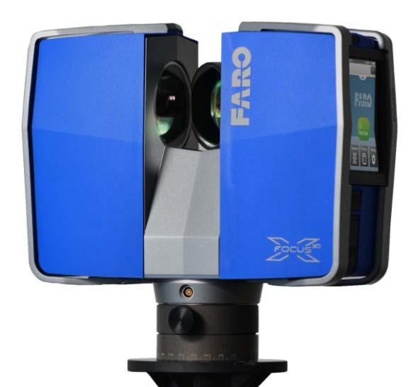 2.3.2 FARO Focus X330 Obrázek 6 FARO Focus X330 [7] FARO Focus X330 je fázový laserový skener s rychlostí až 976 000 bodů za sekundu a dosahem od 0,6 m do 330 m s přesností 2 mm do 25 m.