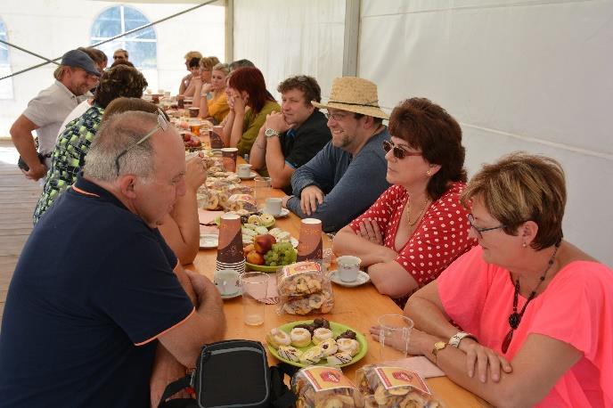 KONFERENCE MAS HRADECKÝ VENKOV V HOŘINĚVSI U příležitosti 10. výročí založení obecně prospěšné společnosti Hradecký venkov se uskutečnila konference v Hořiněvsi.