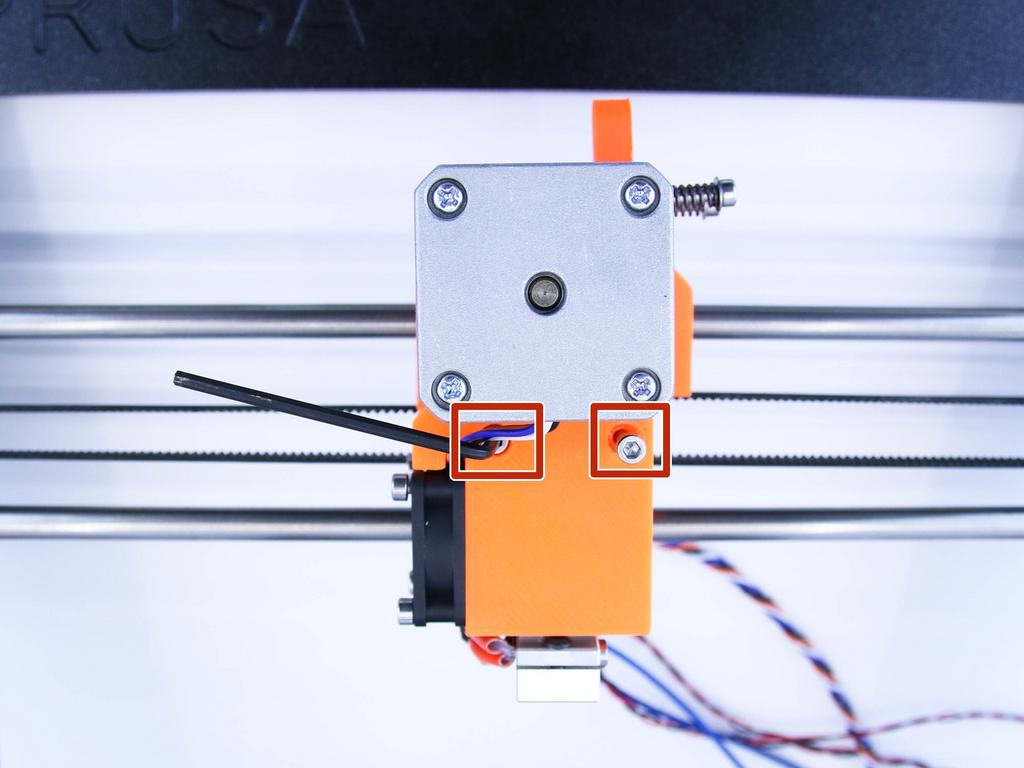 Step 16 Namontování extruderu na tiskárnu Za pomoci