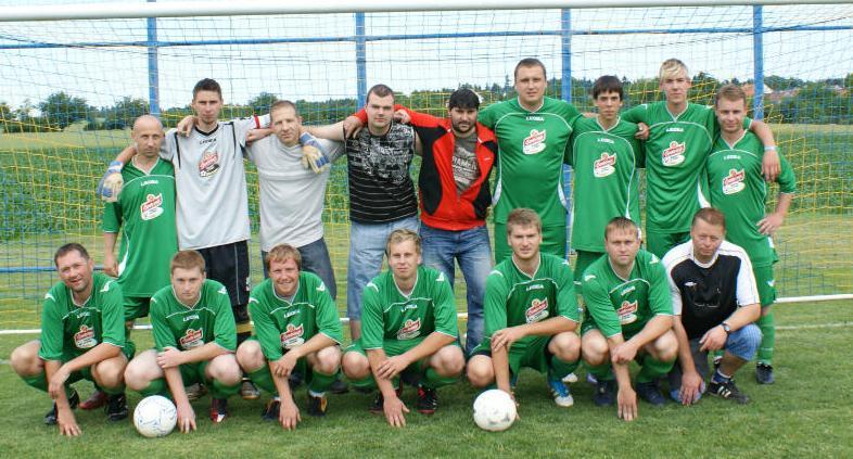 2012 - Memoriál Bohumila Mencáka Horní řada: Martin Horák, Radek Vodička, Roman Štefaňák, Rostislav Pekárek, Petr Kocáb, Lukáš Svoboda, Jan