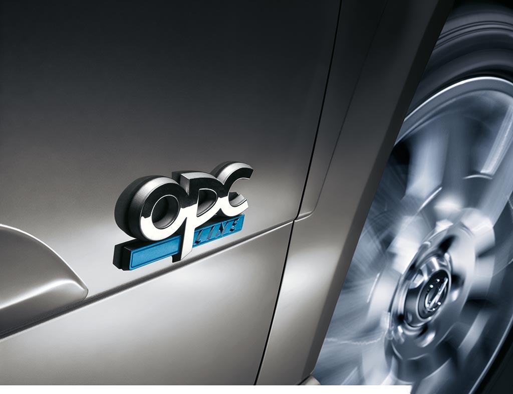 Styling a sada OPC Jste připraveni začít vyčnívat z davu? Začněte zde. Nabízíme skvělý výběr výrobků pro úpravu stylu vozu, které vašemu vozu Opel dají navíc něco speciálního.
